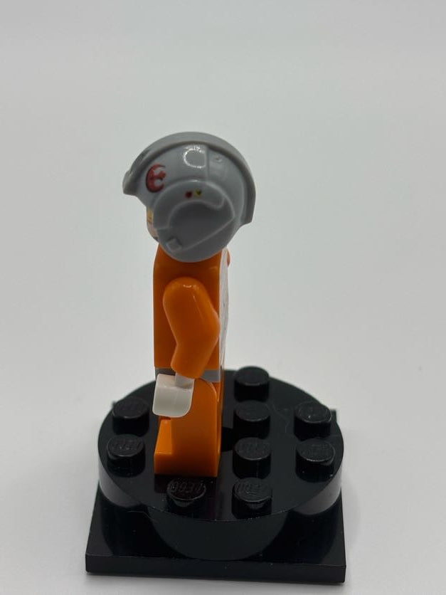 Snowspeeder Pilot - sw0607
