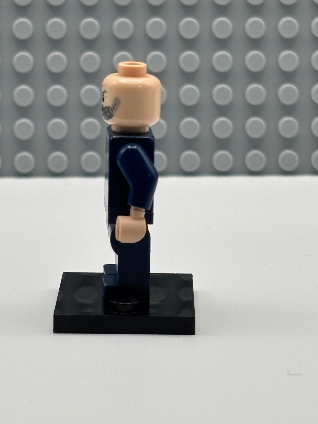 Obadiah Stane - sh0738