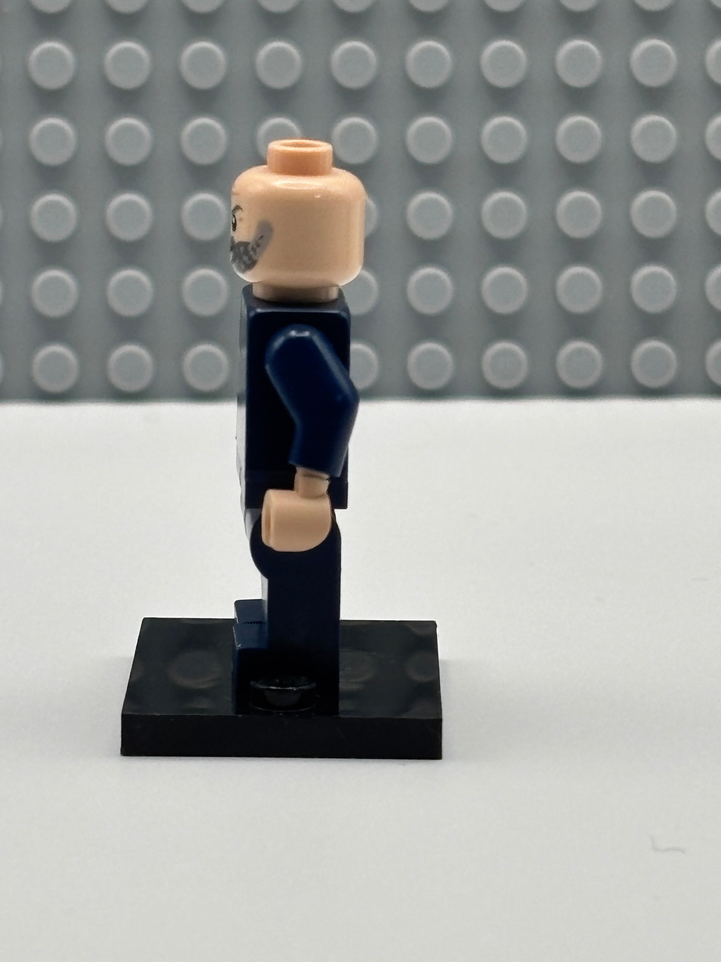Obadiah Stane - sh0738