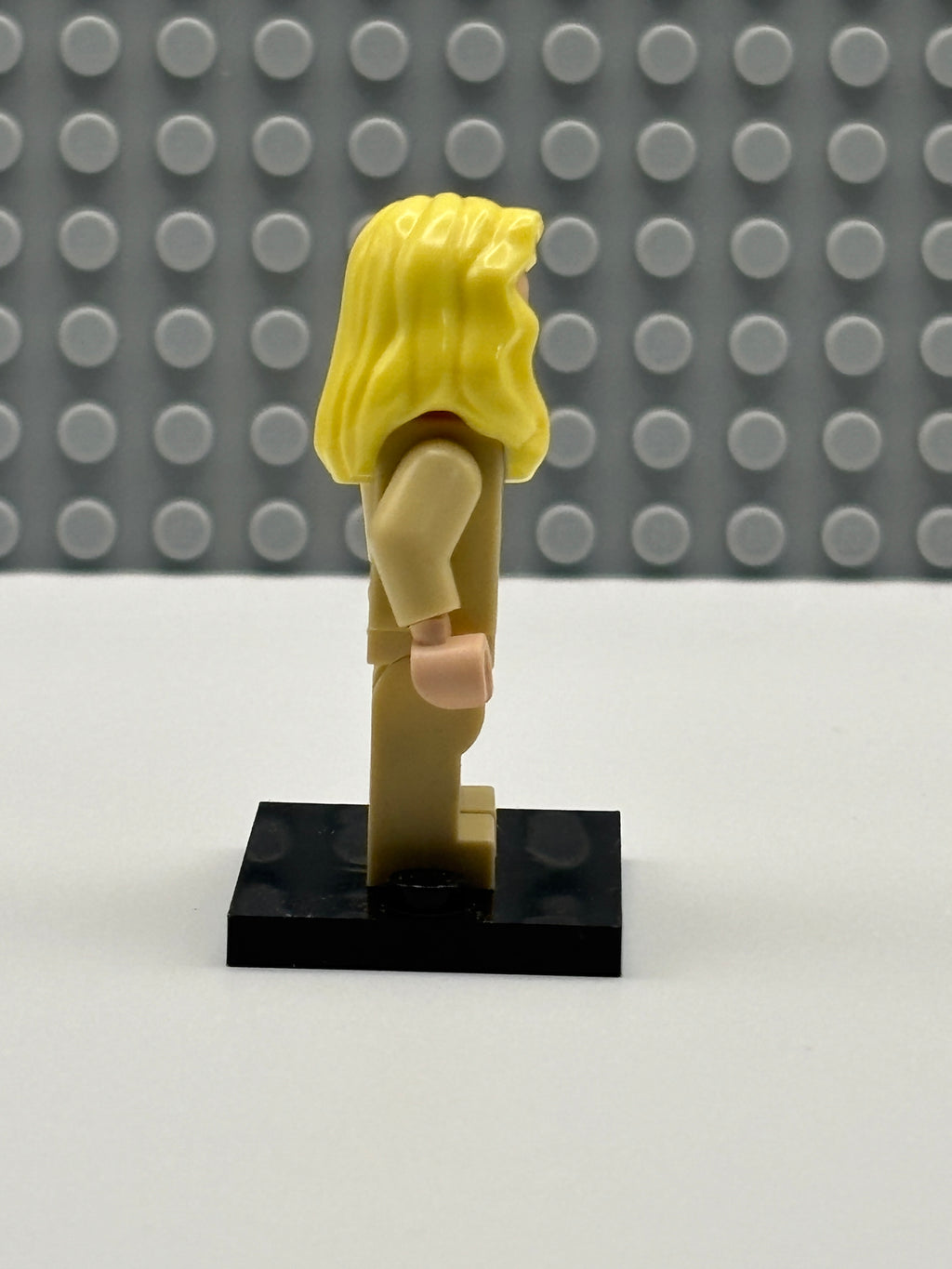 Thena - sh0766