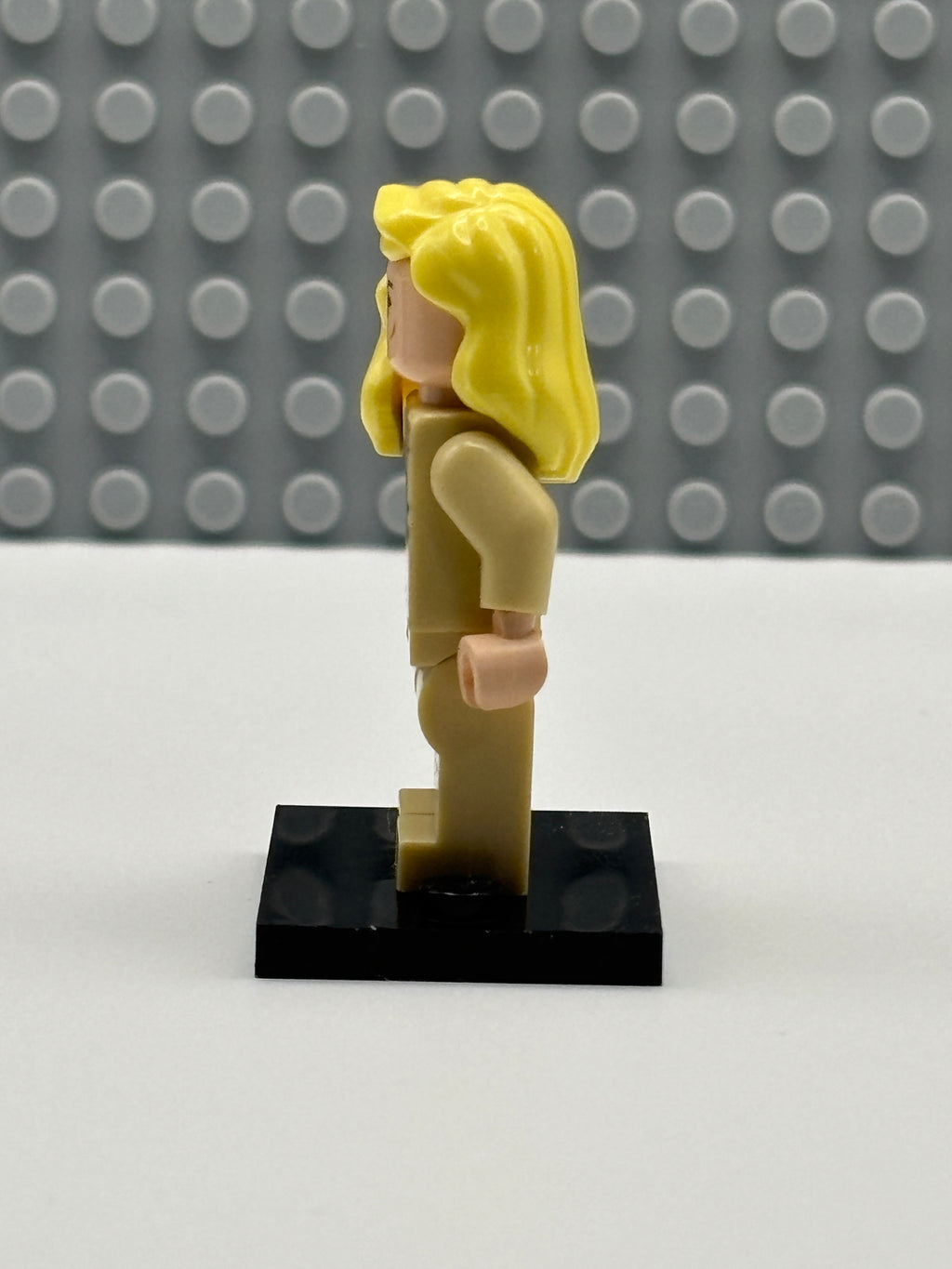 Thena - sh0766