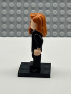 Pepper Potts - Black Suit, Hair over Shoulder - sh0926