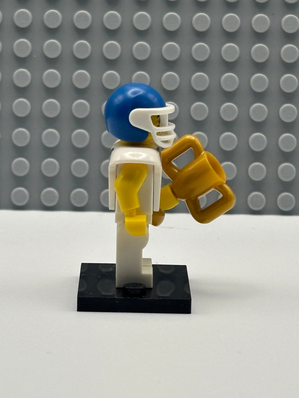 Football Player - col08-5