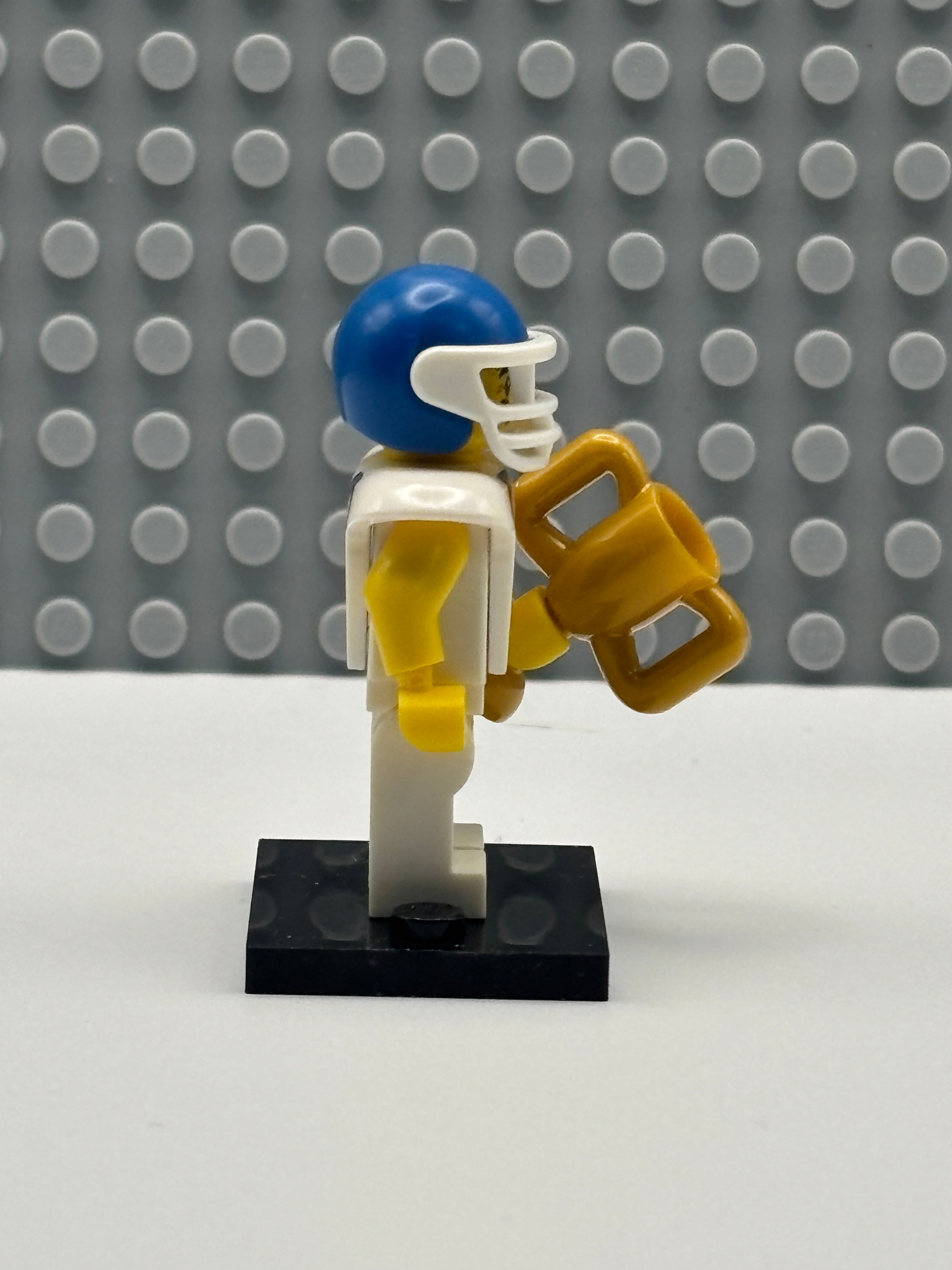 Football Player - col08-5