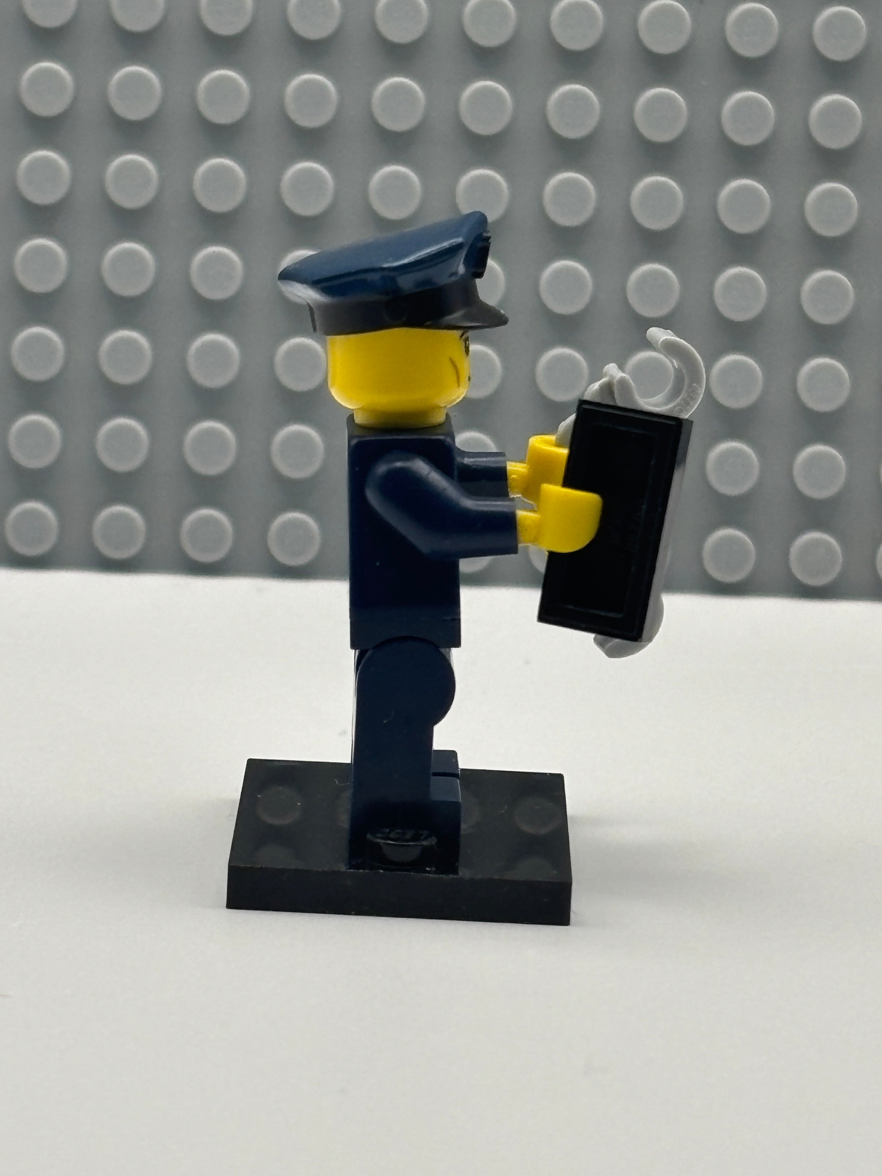 Policeman - col09-6