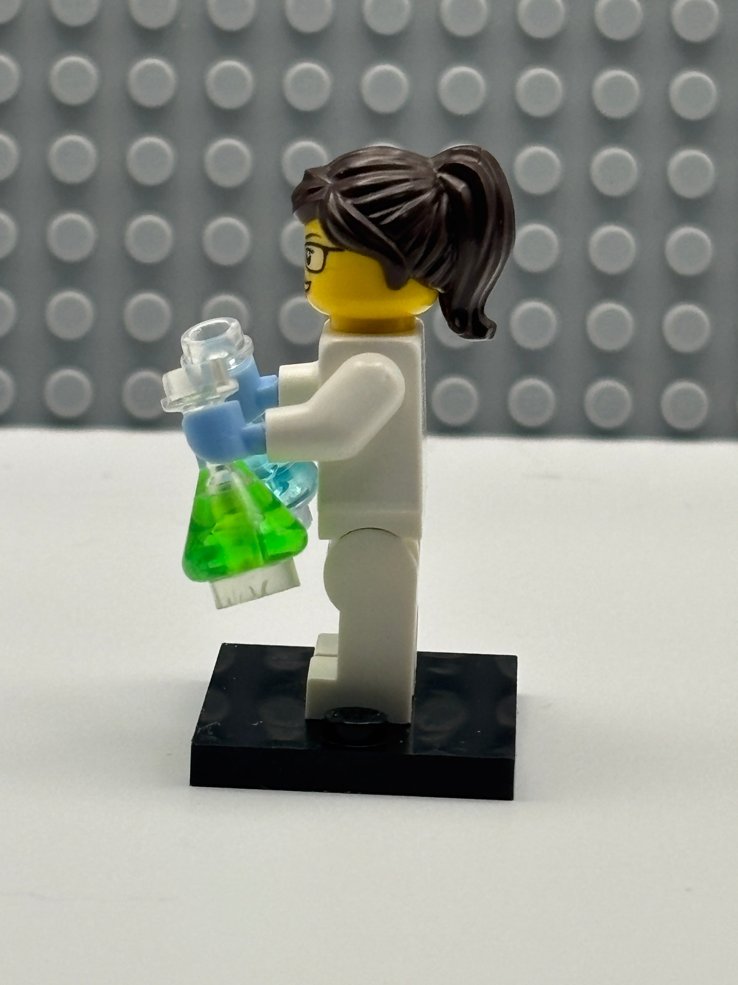 Scientist - col11-11