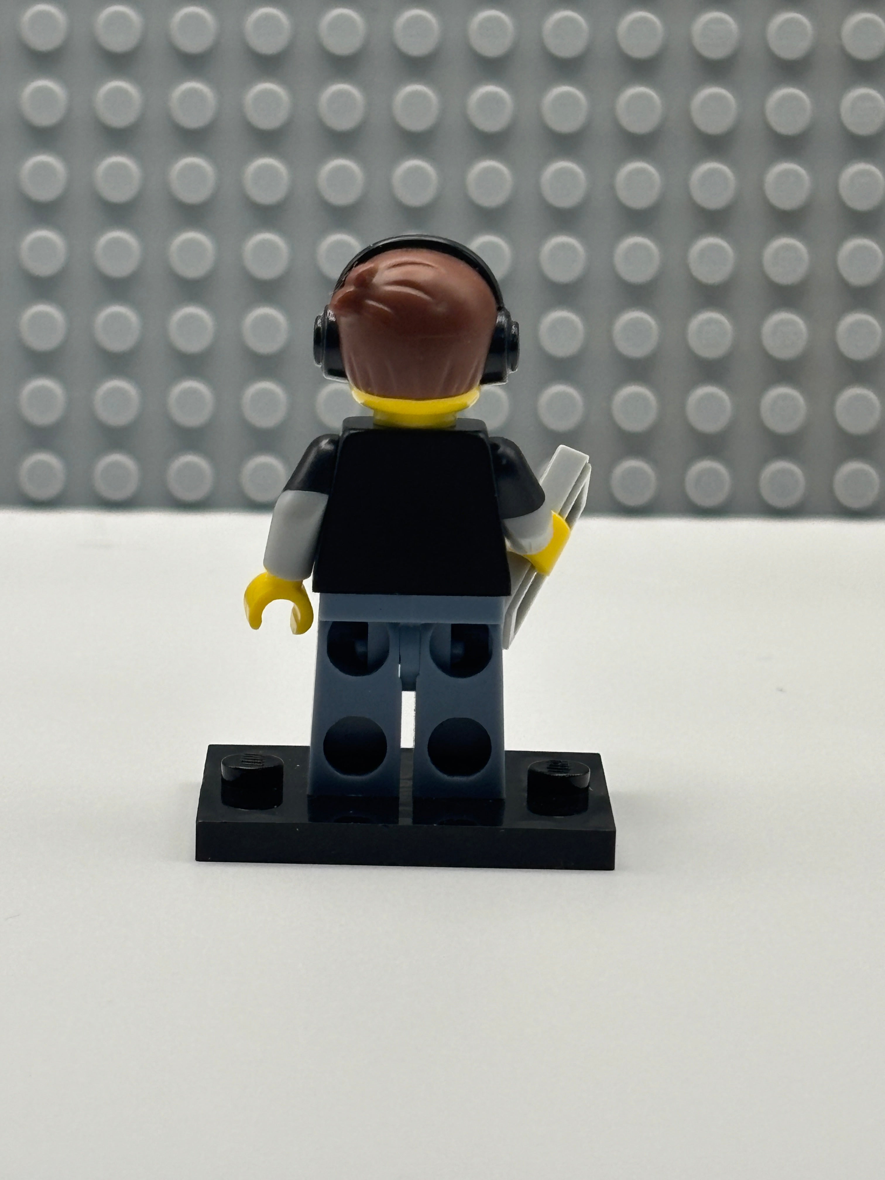 Video Game Guy - col12-4