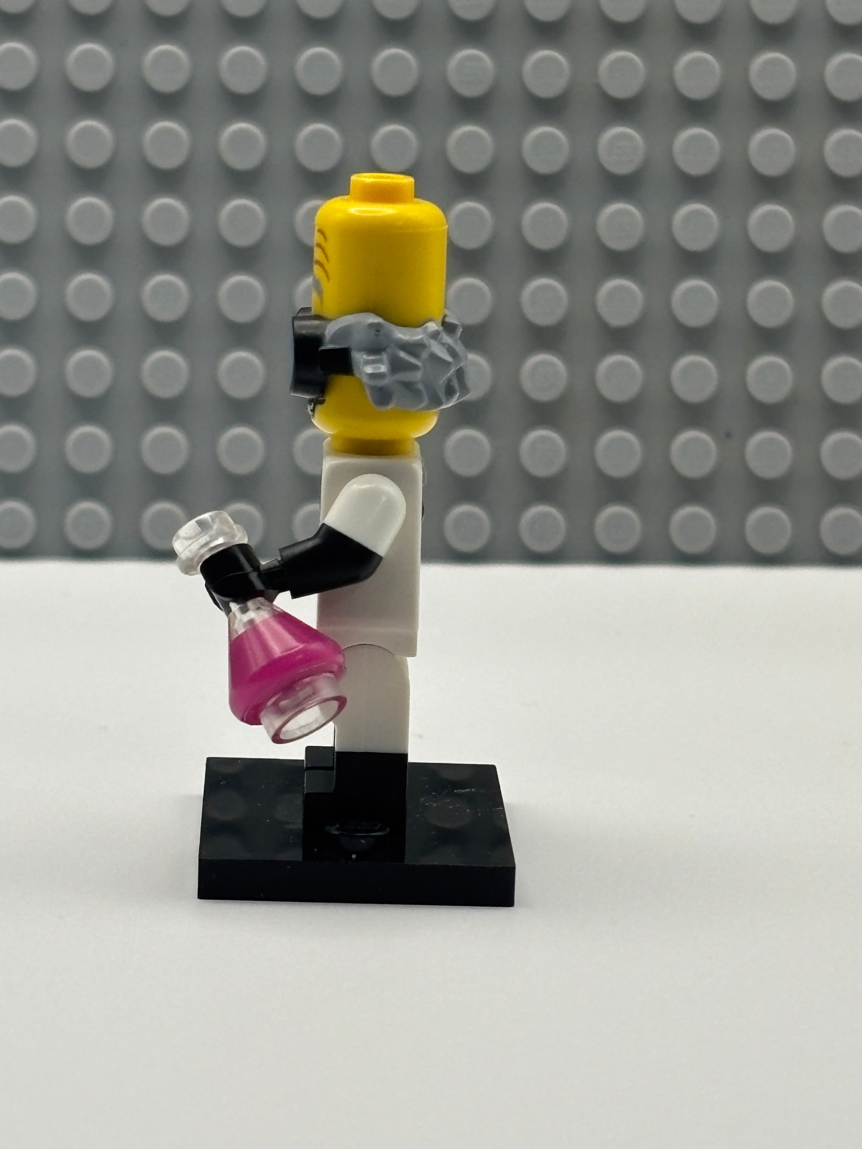 Monster Scientist - col14-3