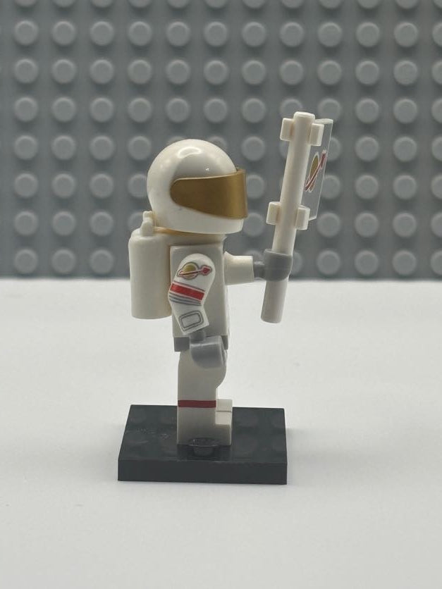 Astronaut - col15-2