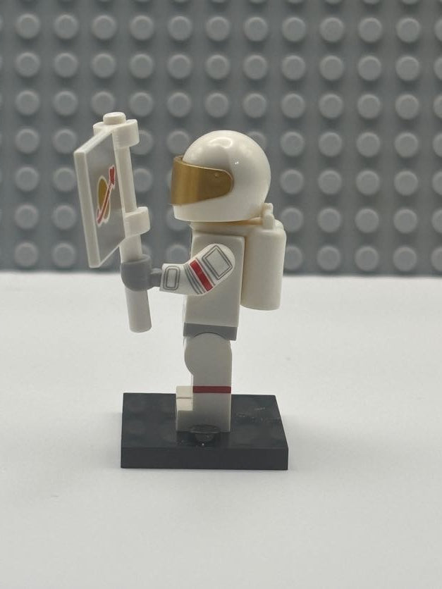 Astronaut - col15-2