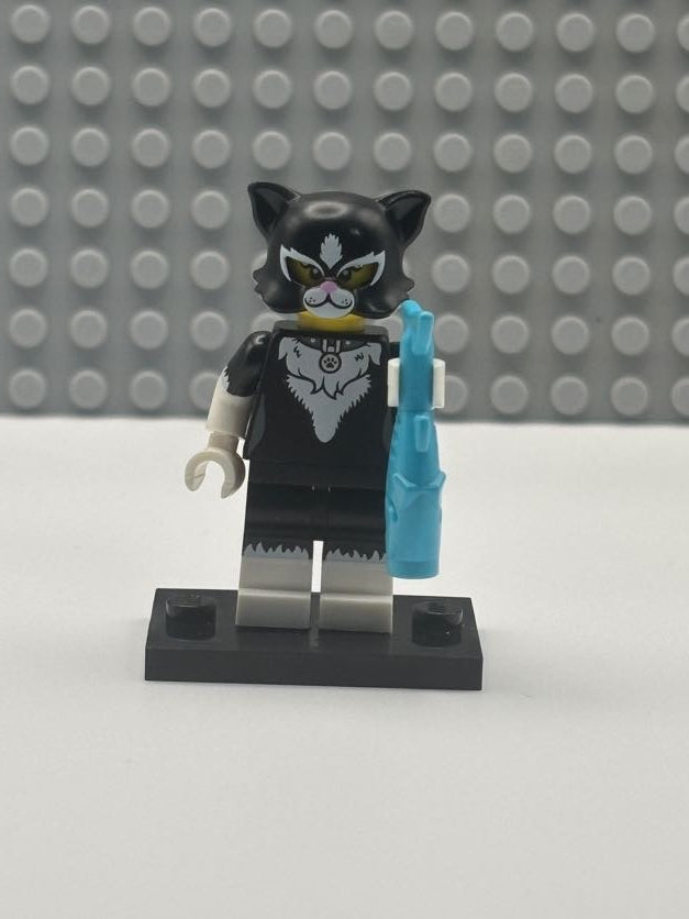 Cat Costume Girl - col18-12