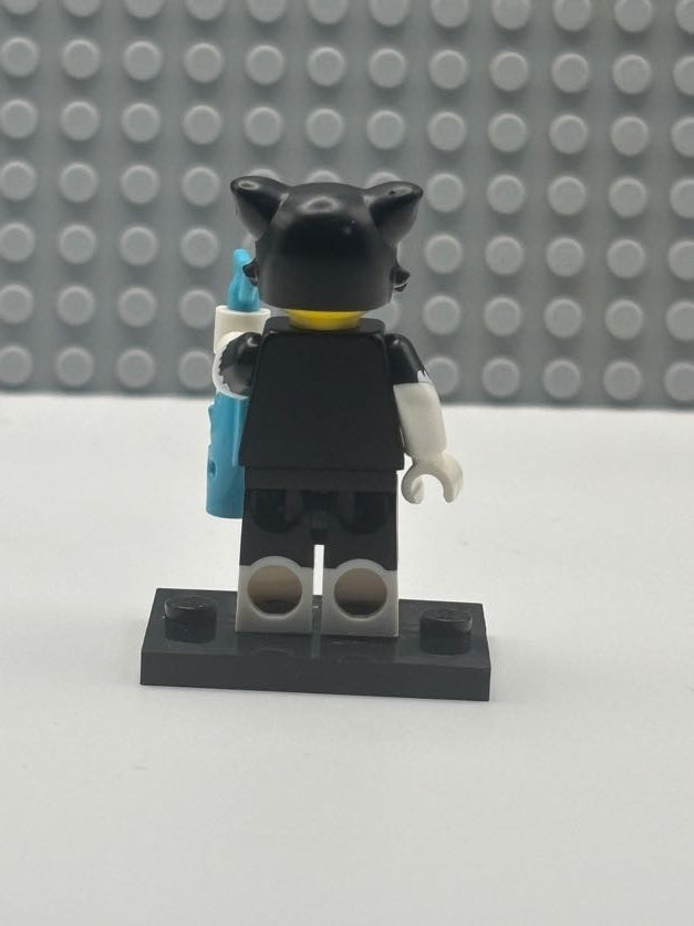 Cat Costume Girl - col18-12