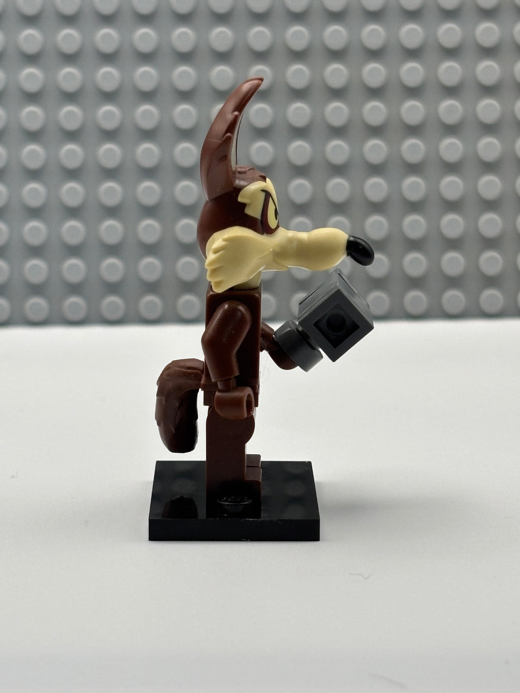 Wile E. Coyote - collt-3 - LEGO® Looney Tunes Minifigure