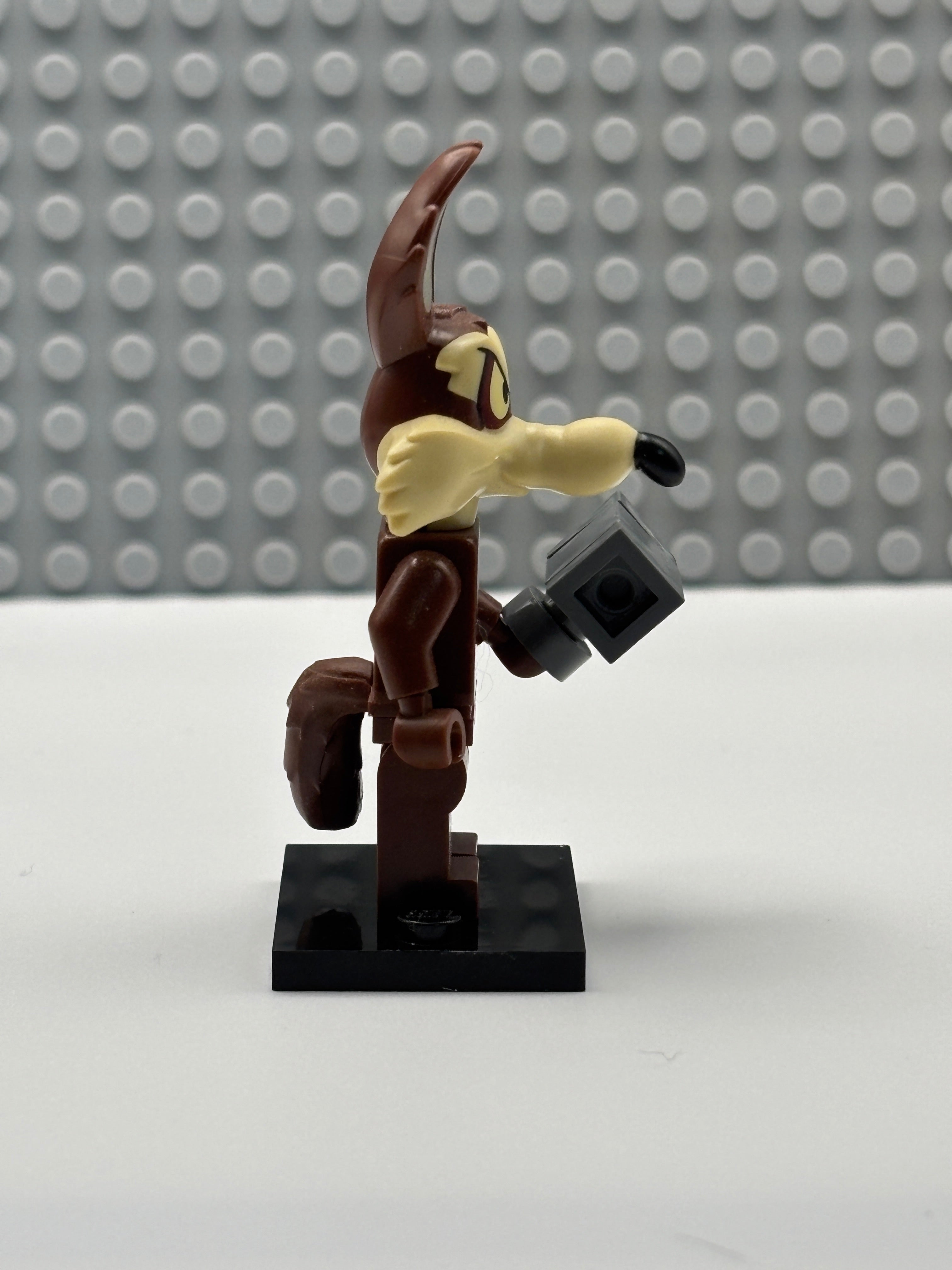 Wile E. Coyote - collt-3 - LEGO® Looney Tunes Minifigure