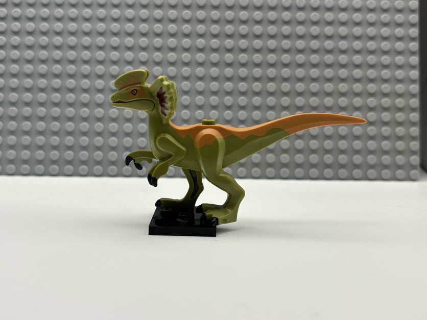 Dilophosaurus Second Version with Flexible Rubber Tail - dilo03