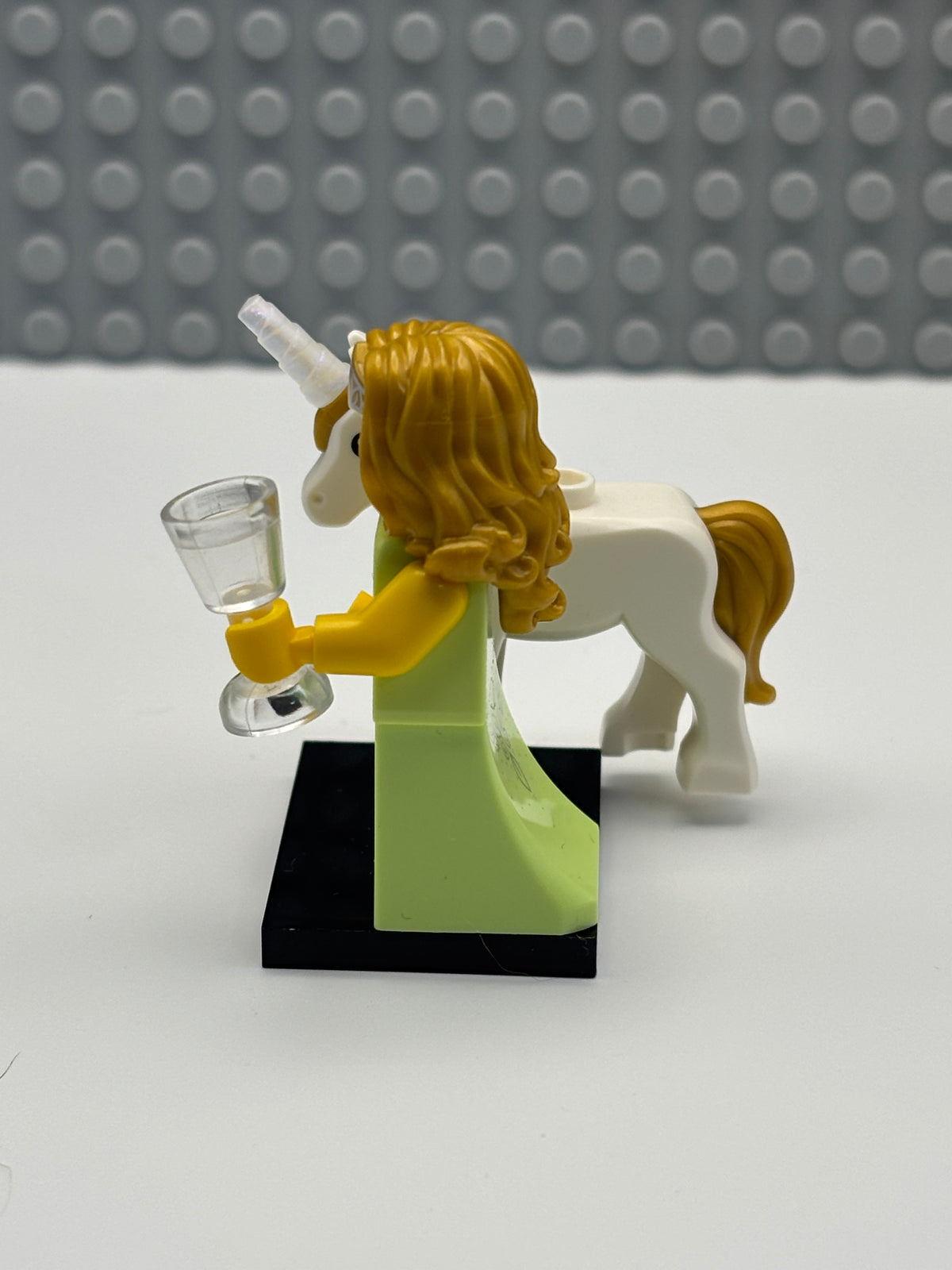 Unicorn Elf - Col29-12