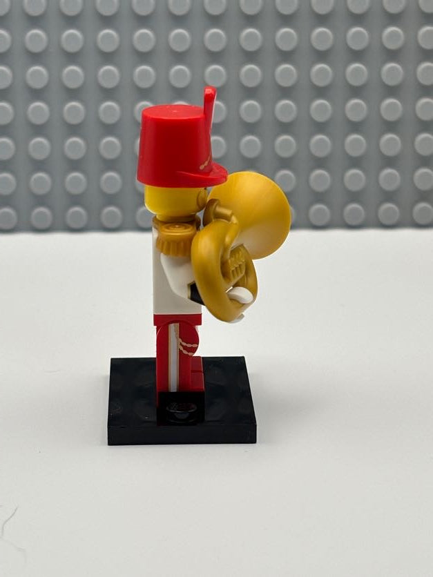 Tuba Player - col29-8 / col480