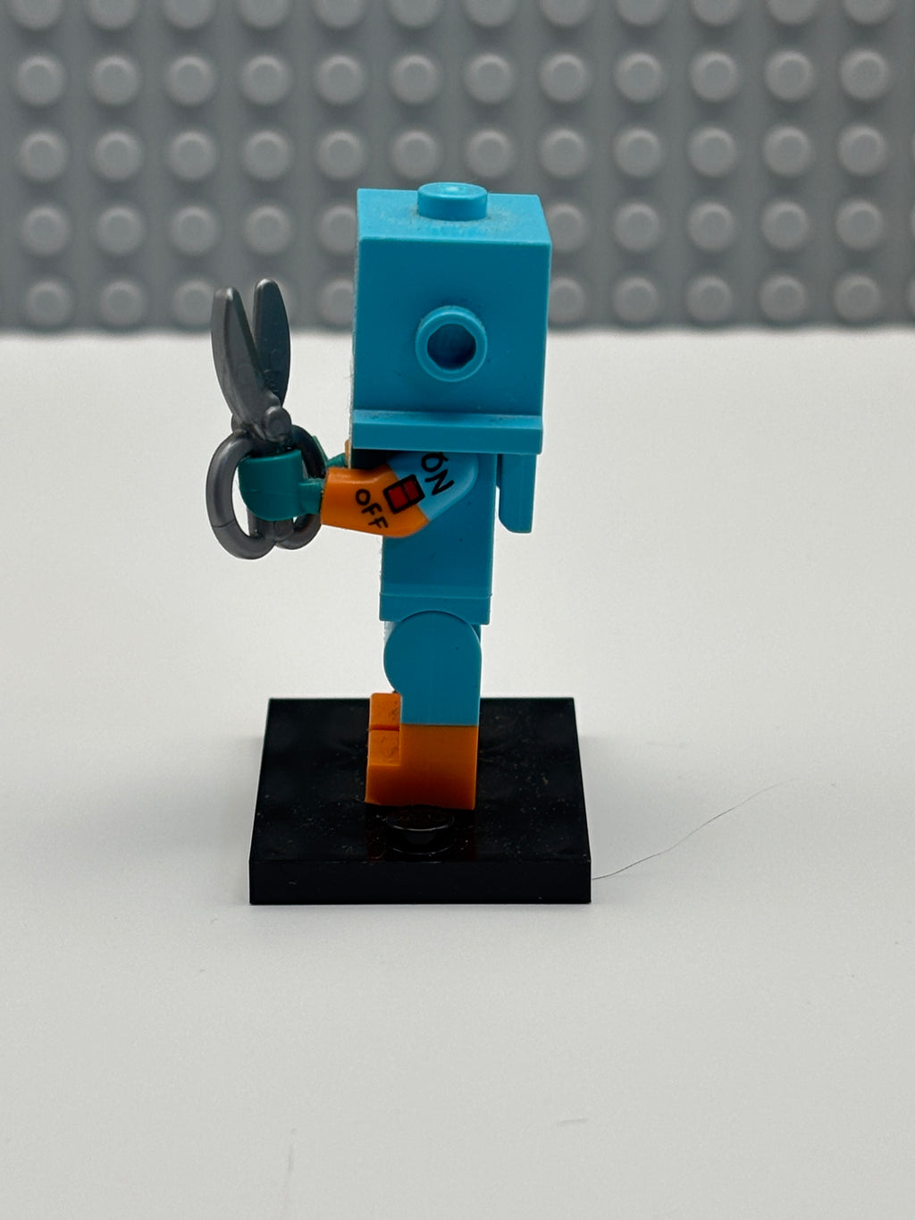 Cardboard Robot - col23-6